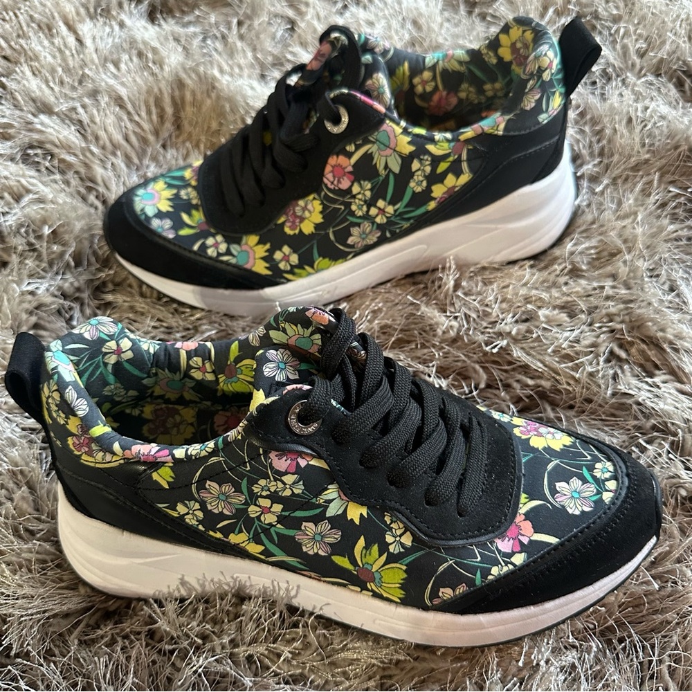 Marc Fisher Elesa Floral Sneakers